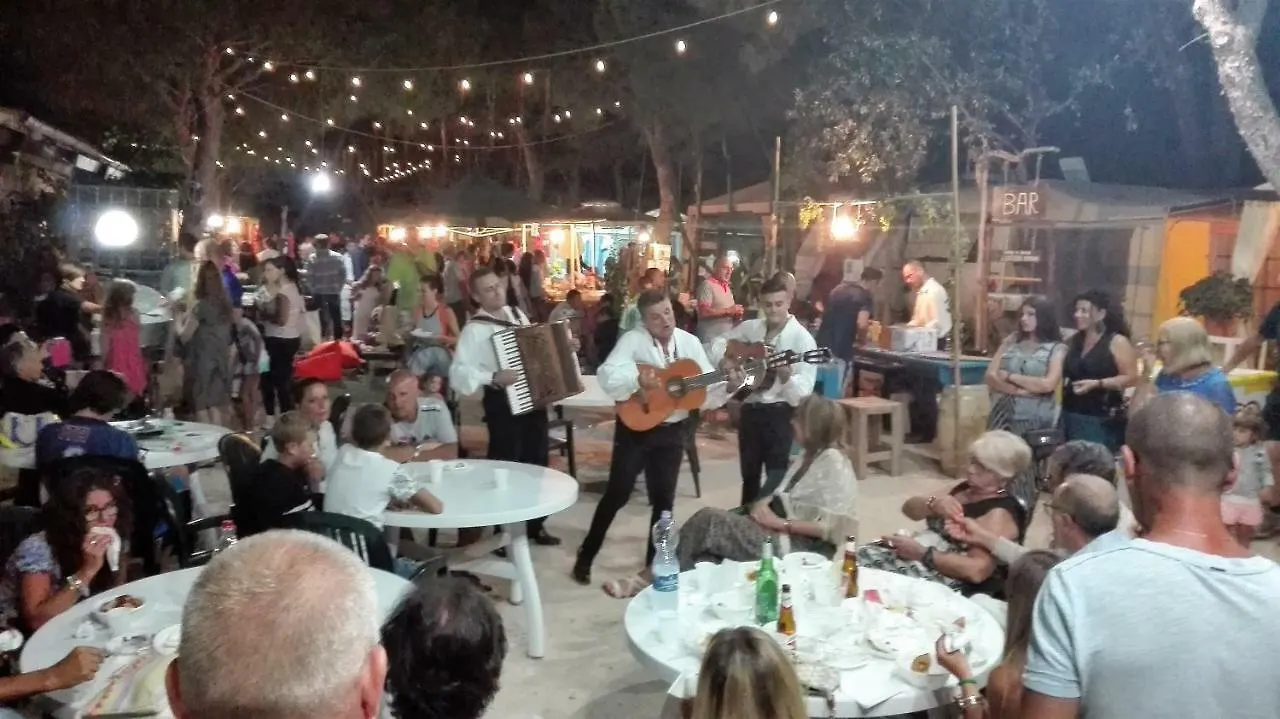 Happy Camp Mobile Homes In El-Bahira Camping Village San Vito Lo Capo 0*,  Italien